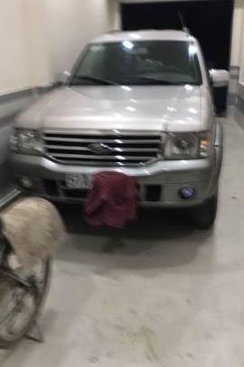 Bán xe Ford Everest năm 2006, màu bạc, 315 triệu