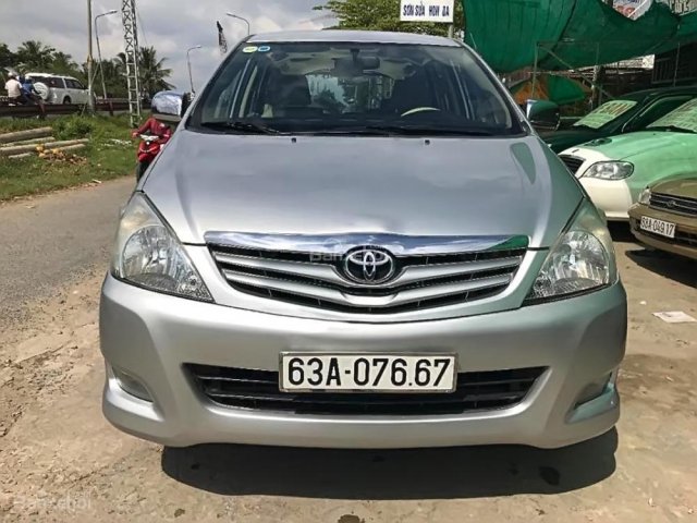 Bán Toyota Innova 2.0 G đời 2010, màu bạc  