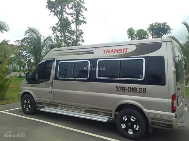 Bán Ford Transit Mid sản xuất 2012, màu hồng phấn