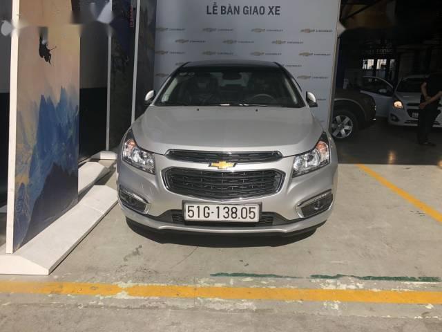 Bán Chevrolet Cruze đời 2018, màu bạc, giá chỉ 500 triệu