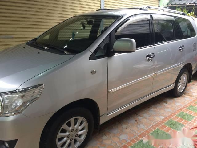 Bán Toyota Innova đời 2013, màu bạc chính chủ, 520tr