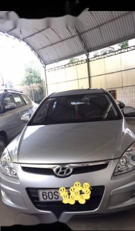 Bán Hyundai i30 2011, màu bạc, 350 triệu