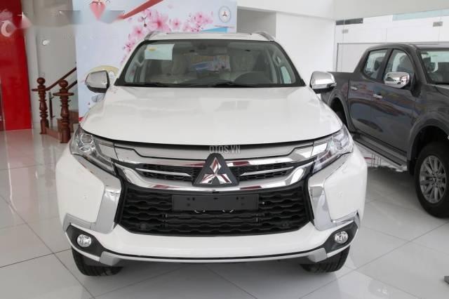 Bán Mitsubishi Pajero 2018, màu trắng