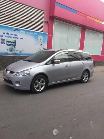 Cần bán lại xe Mitsubishi Grandis sản xuất 2009, màu bạc chính chủ, giá tốt