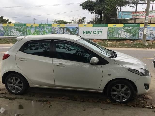 Bán xe Mazda 2 sản xuất 2011, màu trắng  