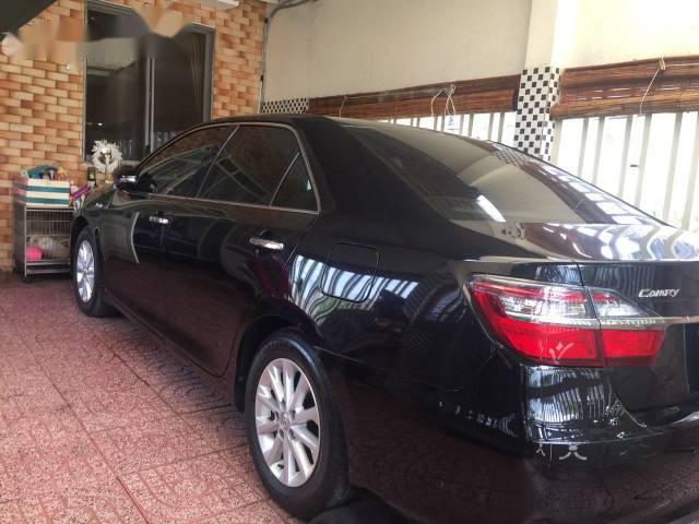 Bán Toyota Camry đời 2015, màu đen  