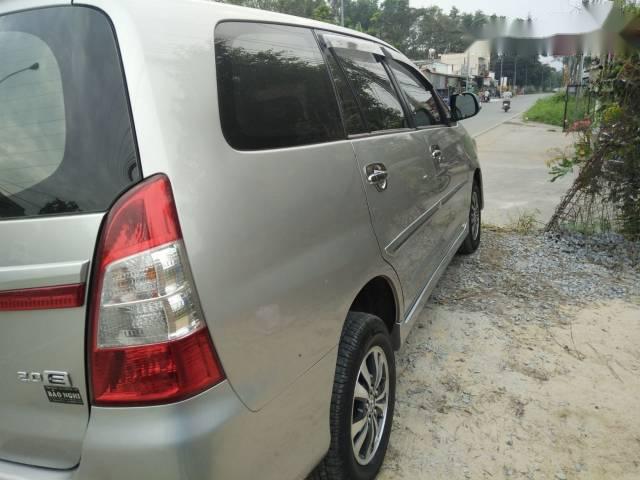 Bán Toyota Innova 2015, màu bạc