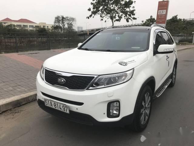 Cần bán xe Kia Sorento AT năm 2014, màu trắng, 790tr