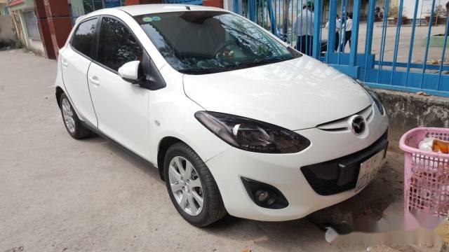 Bán Mazda 2 S đời 2015, màu trắng