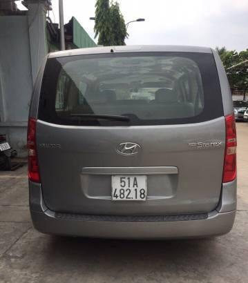 Bán Hyundai Starex sản xuất 2012, màu bạc 