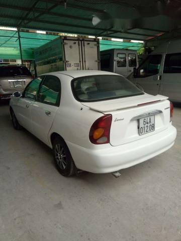 Cần bán Daewoo Lanos MT đời 2002, màu trắng, giá 95tr