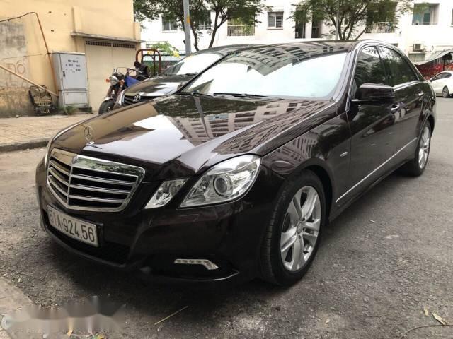 Bán Mercedes E250 CGI năm 2010, màu đen, giá chỉ 830 triệu