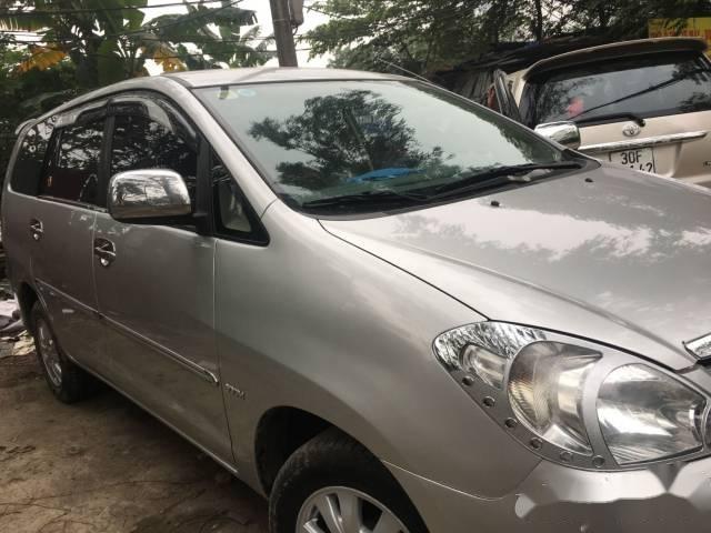 Cần bán lại xe Toyota Innova G đời 2010