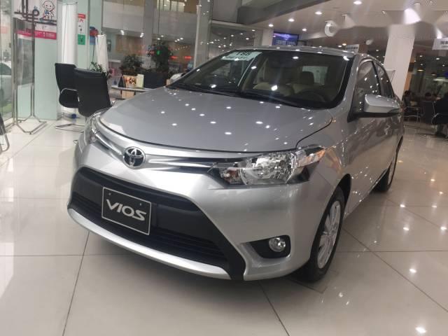 Bán xe Toyota Vios sản xuất 2018, màu bạc, 513tr