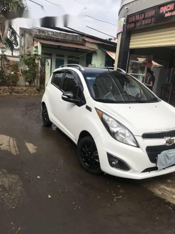 Cần bán gấp Chevrolet Spark AT năm 2014, màu trắng, giá chỉ 276 triệu