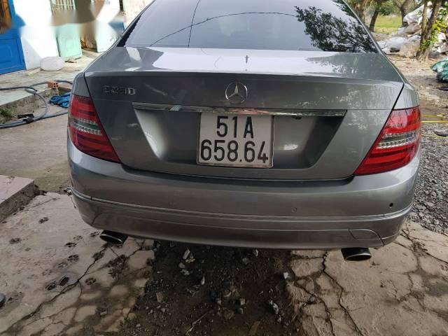 Cần bán gấp Mercedes sản xuất 2008