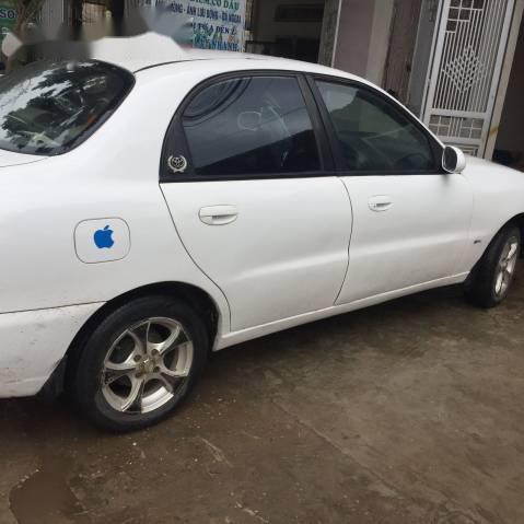 Bán xe Daewoo Lanos đời 2001, màu trắng còn mới, giá chỉ 72 triệu