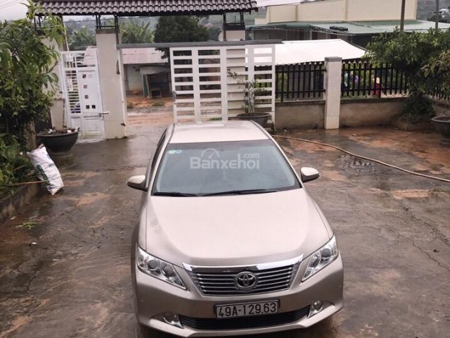 Cần bán Camry 2.5 2013 màu nâu vàng