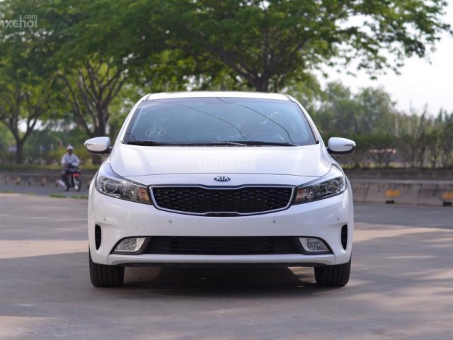 Bán Kia Cerato 2018, khuyến mãi tưng bừng mùa World Cup, giao xe ngay