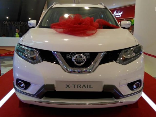 Bán Nissan X-trail 2.5 SV 2018, màu trắng