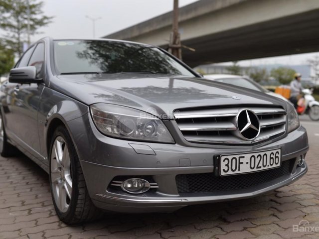 Bán Mercedes C300 2010, màu xám