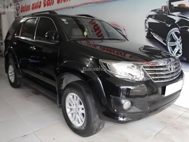 Bán Toyota Fortuner 2.7AT đời 2013, màu đen số tự động