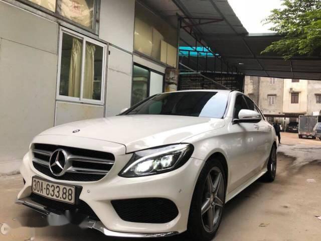 Bán lại xe Mercedes C250 AMG đời 2015, màu trắng chính chủ