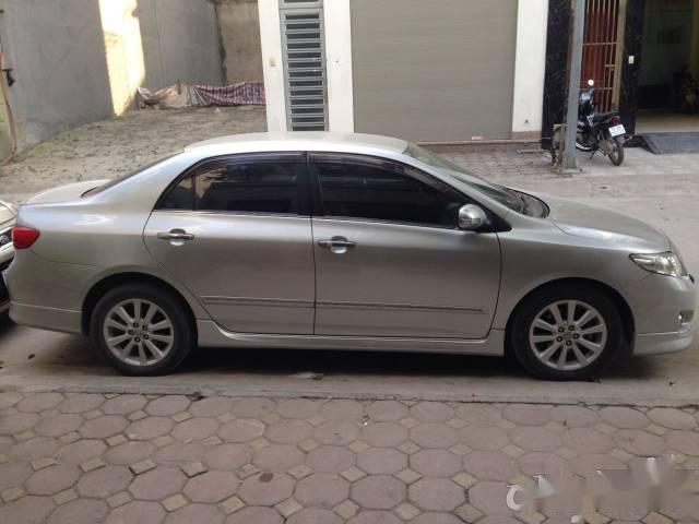 Cần bán gấp Toyota Corolla altis đời 2010 chính chủ  