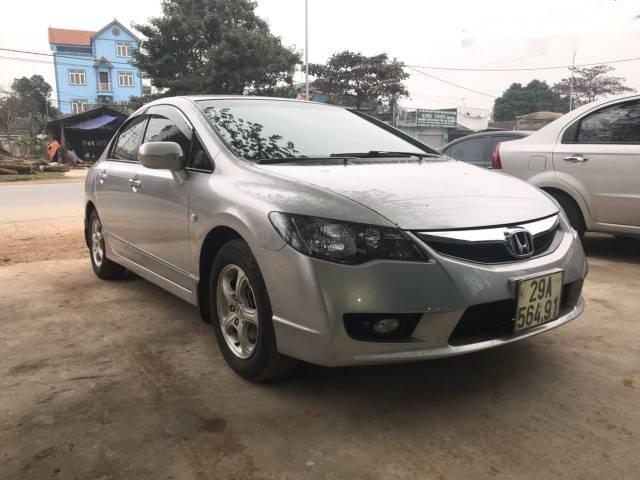 Bán gấp Honda Civic 1.8AT đời 2012, màu bạc số tự động, giá 495tr