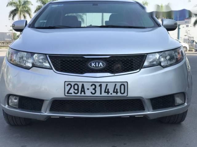 Bán xe Kia Forte đời 2011, màu bạc  