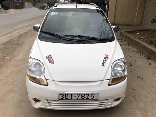 Bán Chevrolet Spark sản xuất 2009, màu trắng xe gia đình