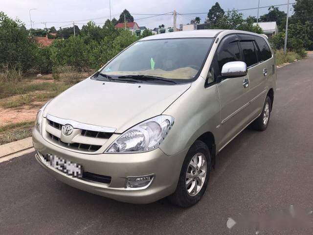 Bán Toyota Innova G đời 2006 xe gia đình, 335 triệu