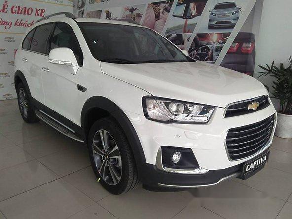 Bán xe Chevrolet Captiva đời 2018, màu trắng, 879 triệu