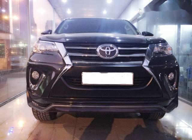 Bán lại xe Toyota Fortuner sản xuất 2017, màu đen, nhập khẩu