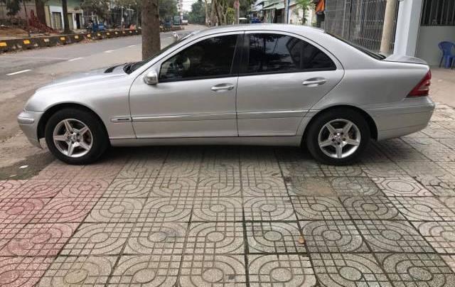 Bán ô tô Mercedes C180 năm 2003, màu bạc xe gia đình, giá chỉ 187 triệu