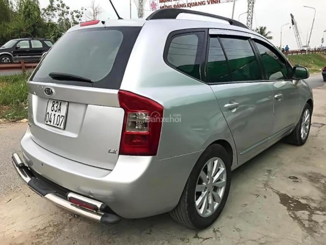 Cần bán xe Kia Carens 1.6 EX 2011, màu bạc, giá cạnh tranh