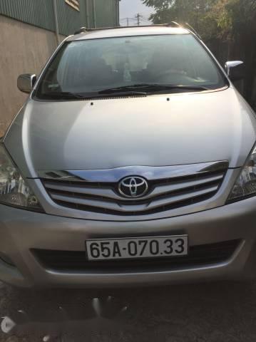 Bán xe cũ Toyota Innova đời 2010, màu bạc