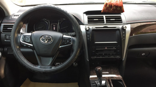 Auto bán Toyota Camry 2.5Q AT đời 2015, màu đen