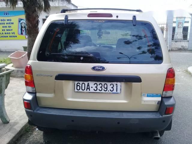 Bán Ford Escape 2004, màu vàng cát