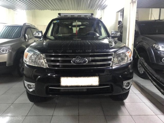 Cần bán Ford Everest năm 2013, màu đen máy dầu chạy lướt