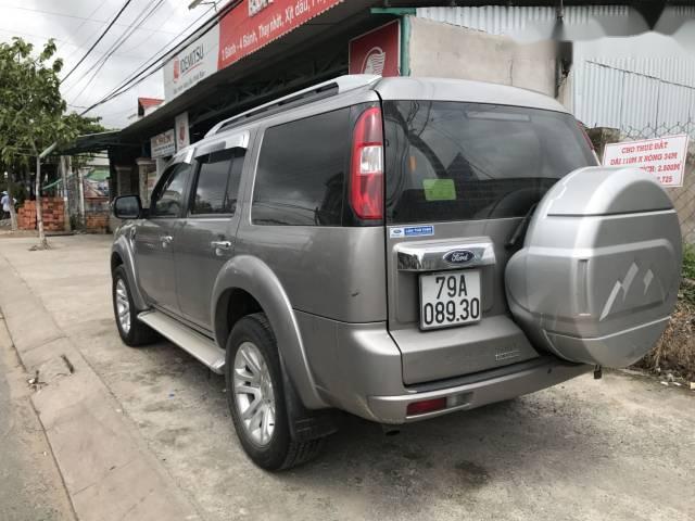 Bán Ford Everest đời 2015, màu xám, giá 650tr0