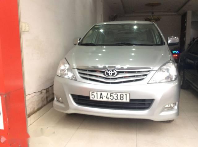 Bán Toyota Innova G đời 2010, màu bạc, giá tốt