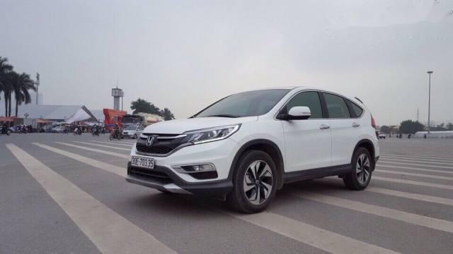 Cần bán Honda CR V 2.4 AT đời 2017, màu trắng như mới