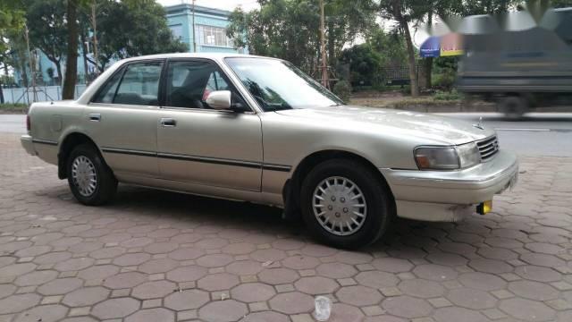 Cần bán lại xe Toyota Cressida sản xuất 1994, màu ghi vàng