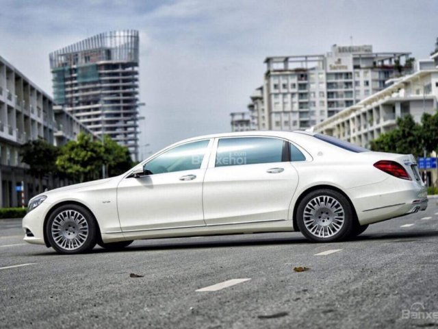 Cần bán xe Mercedes S600 Maybach năm 2016, màu trắng, nhập khẩu nguyên chiếc