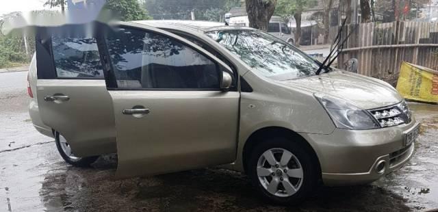 Bán Nissan Grand livina 2011 số sàn, giá 298tr