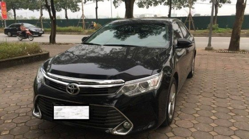 Bán ô tô Toyota Camry 2.5 AT đời 2016, màu đen