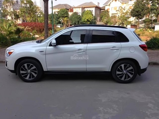 Cần bán gấp Mitsubishi Outlander đời 2014, màu trắng, nhập khẩu như mới, giá 680tr