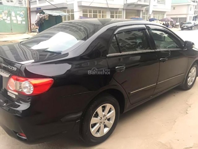 Bán Toyota Corolla altis đời 2011, màu đen