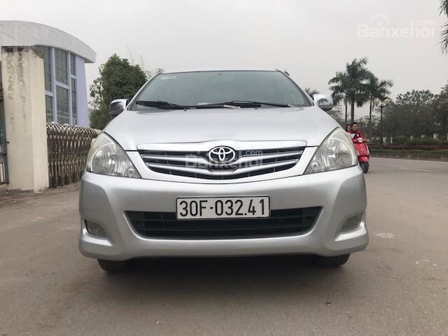 Bán ô tô Toyota Innova G 2010, màu bạc, 388tr